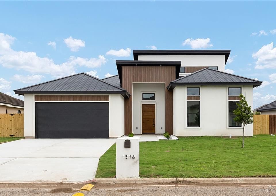1st image of 1518 Tierra Encantada