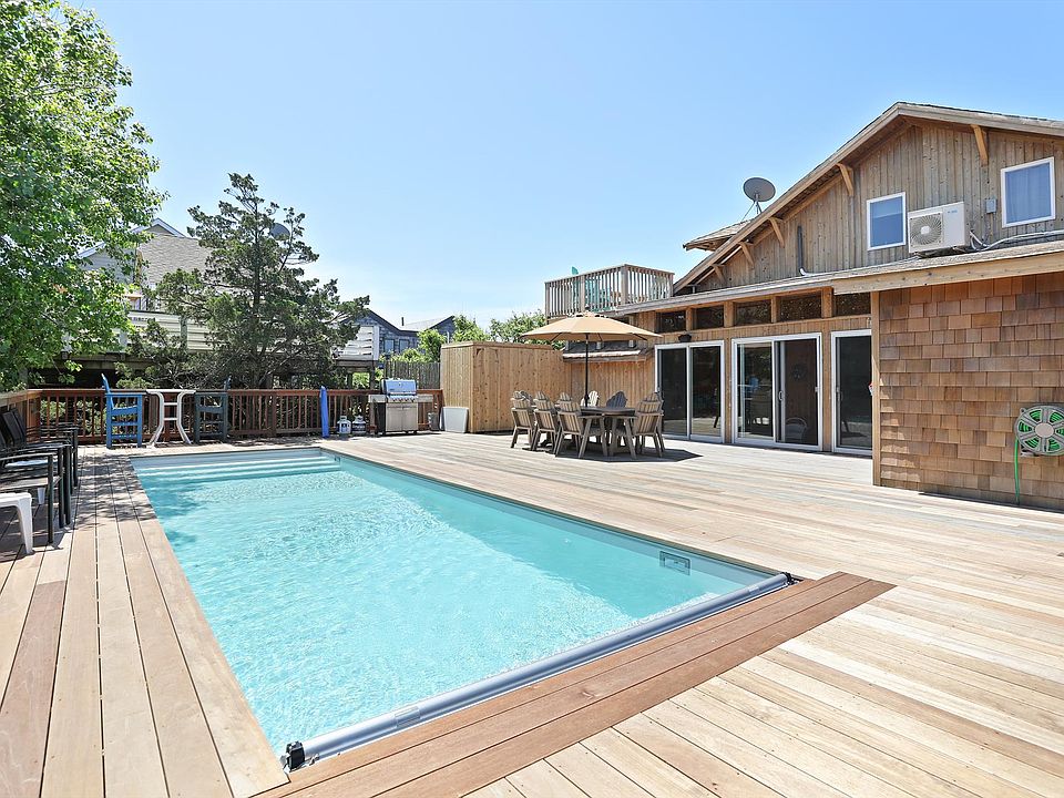 1st image of 560 Bayberry Walk