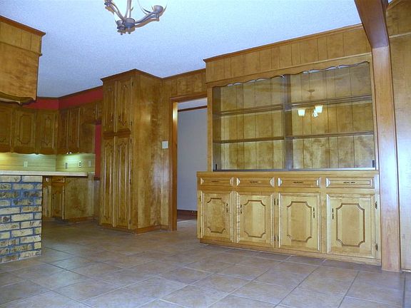5th image of 3300 Elysian Fields Ave