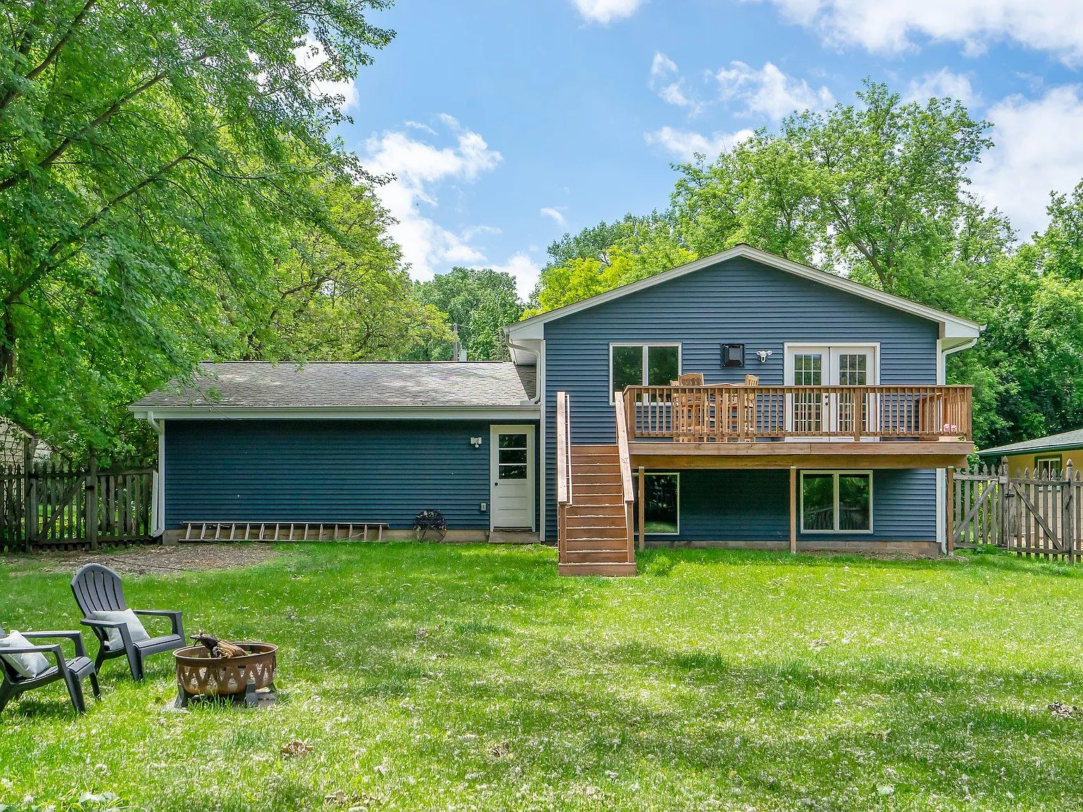 4 bed, 2195 sqft, $5,500 — Photo 3