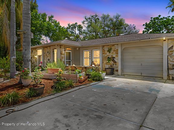 3rd image of 7458 Gates Cir