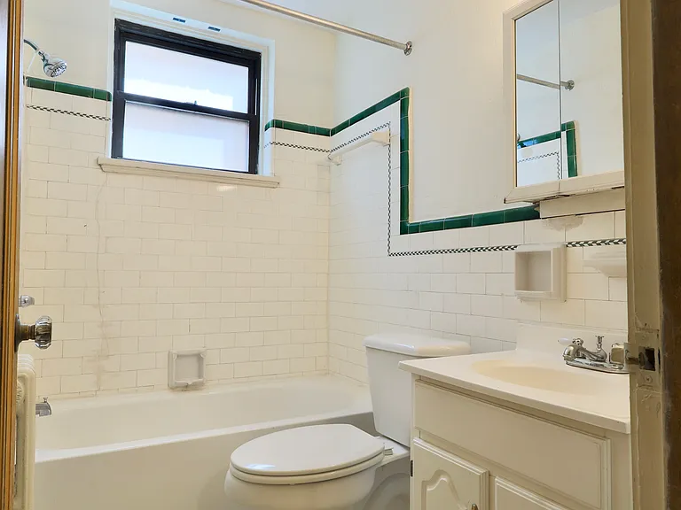Apartments On Academy — Photo 10