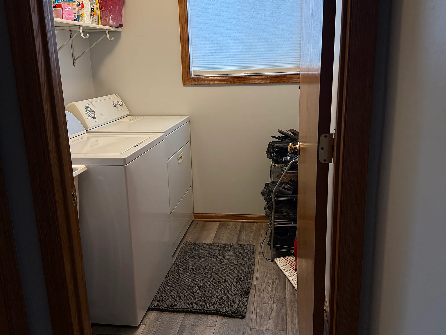 3 bed, 2169 sqft, $3,700 — Photo 3