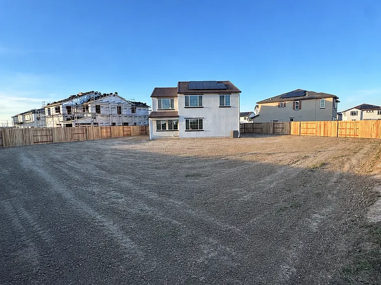 880 Sun Pillar Ct — Photo 12