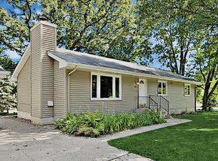 2443 Granada Ave N, Oakdale, MN 55128