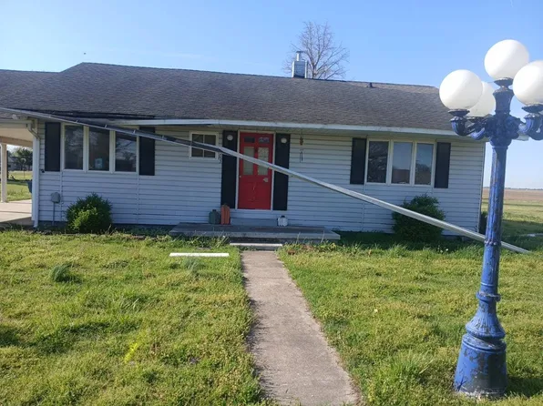 303 W 4th St, Gideon, MO 63848