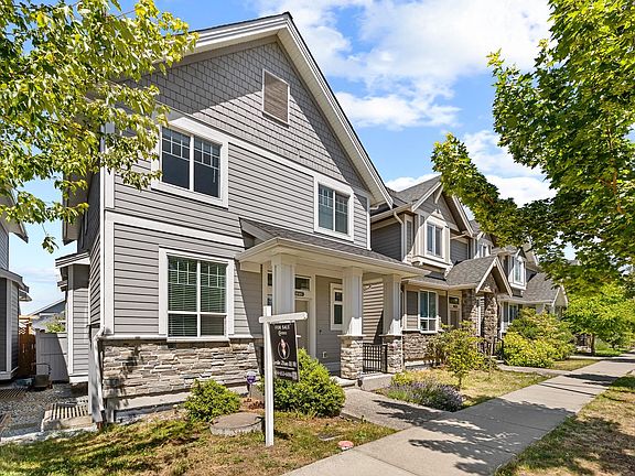 2nd image of 16467 25th Ave
