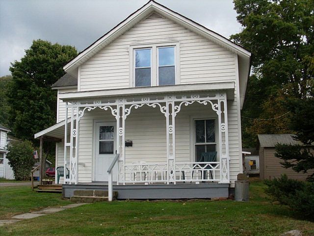 1st image of 209 Bank St