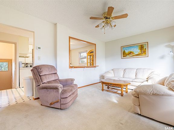 3rd image of 114 Colborne Avenue