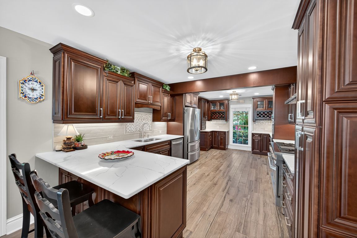 next background image