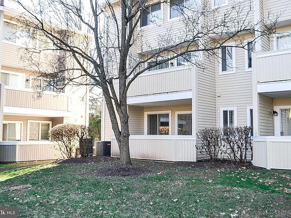 2nd image of 18201 Chalet Dr #11-115