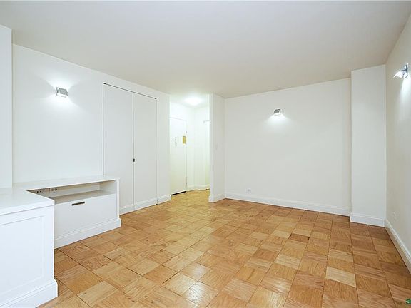 4th image of 42 8th Ave #6G