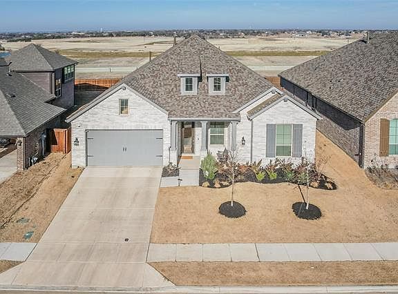 3rd image of 1127 Canterbury Ln