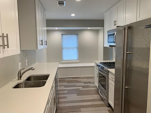 4th image of 2418 Coulee St