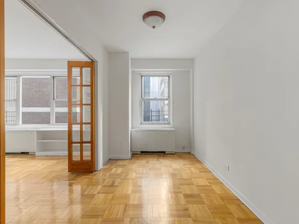 136 East 56th Street image 10 of 13