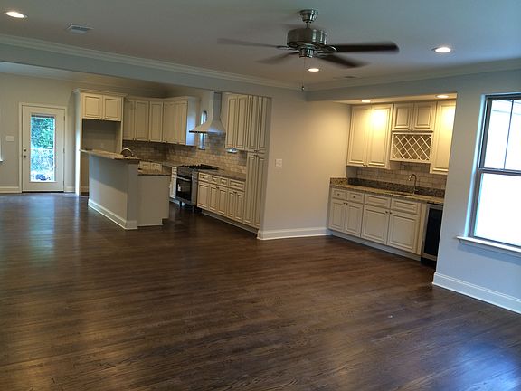 4th image of 3786 Kenwood Ave