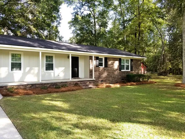 831 Turkey Trot Dr, Thomasville, GA 31792