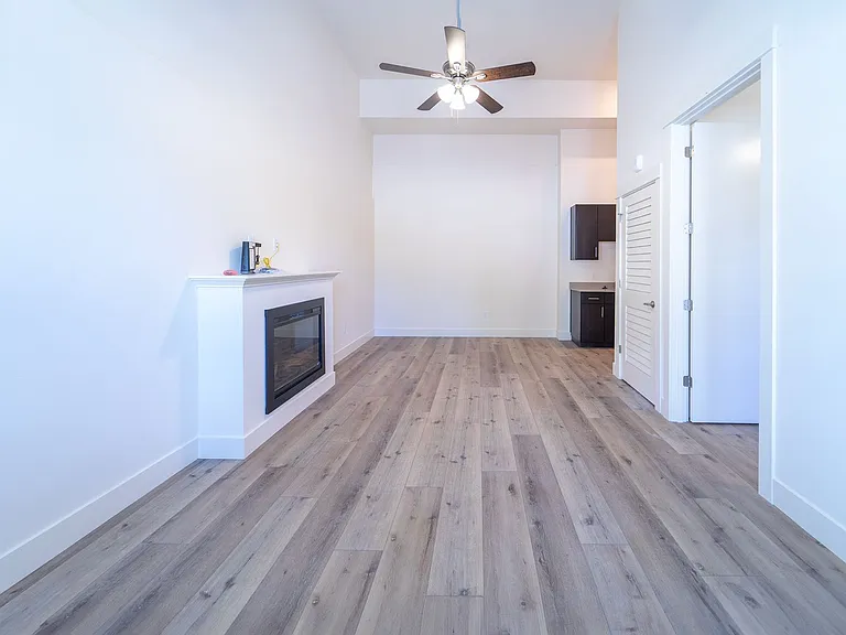 Capitol Hill Apartments — Photo 89