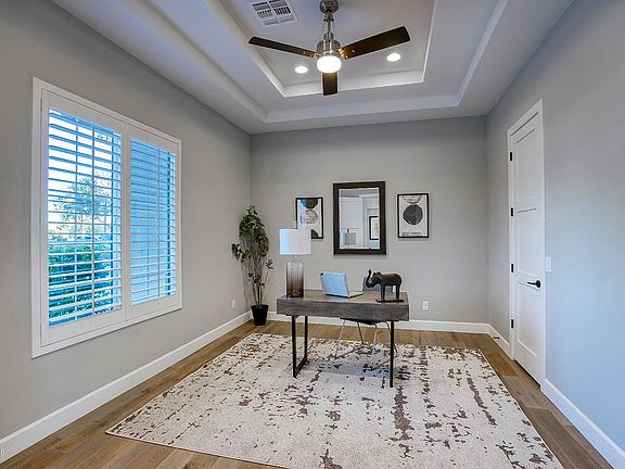 3rd image of 5501 E Calle Del Paisano