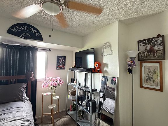 2nd image of 2879 E Fairmount Ave
