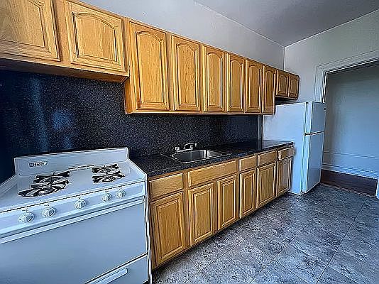 4th image of 83-43 118th St #5I