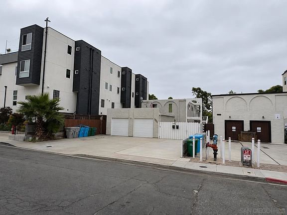 2nd image of 5419 Lauretta St APT A