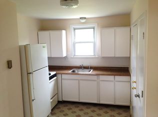 23 Kathryn Ln APT 1, Holliston, MA 01746