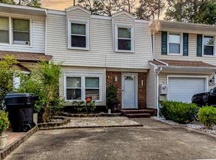 915 Wildwood Square Ct, Virginia Beach, VA 23454