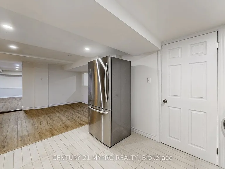 56 Bailey Cres #BASEMENT — Photo 15