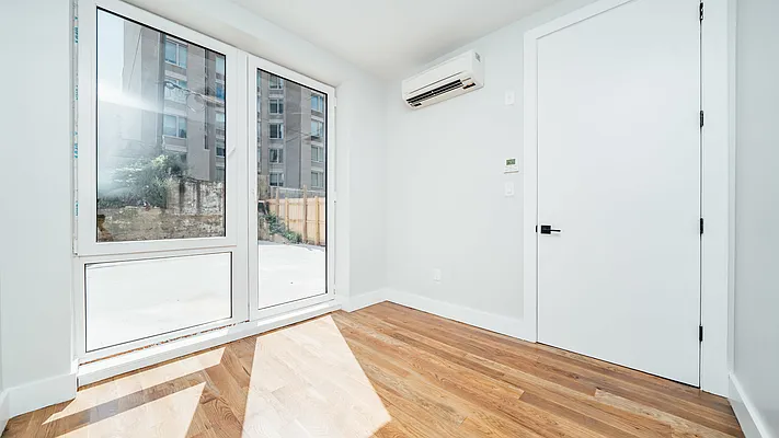 Rented by Nooklyn NYC LLC | media 7