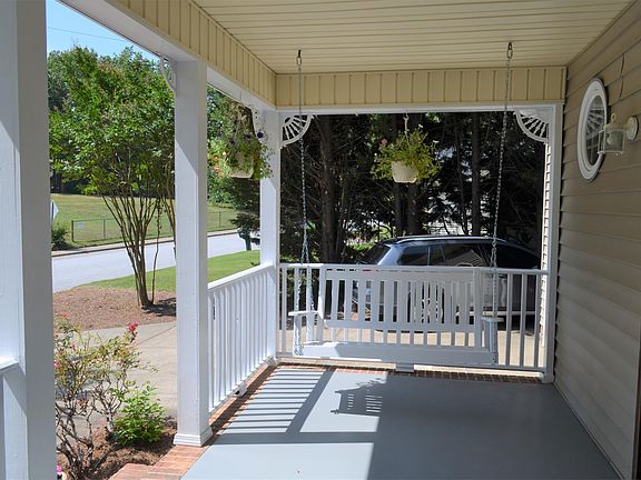 2nd image of 203 Angie Dr