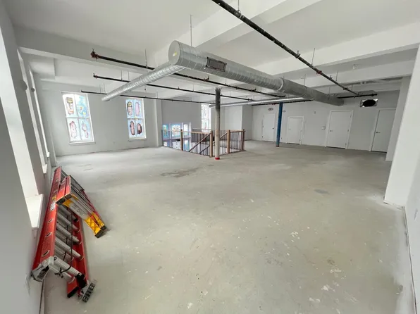 143 Christopher Columbus Drive image 5 of 15