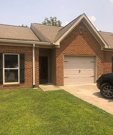47 Highland View Ln — Photo 1