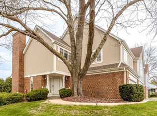 703 Monroe Dr, Lindenhurst, IL 60046