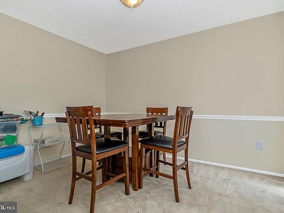 2nd image of 31 Barberry Ct #38-4