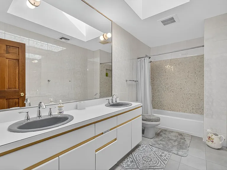 92 Brook Hollow Dr — Photo 30