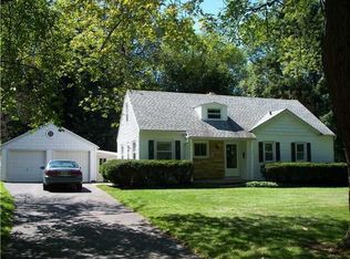 95 Fieldston Ter, Rochester, NY 14610