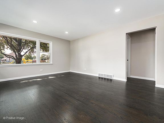 3rd image of 1501 Washington Blvd