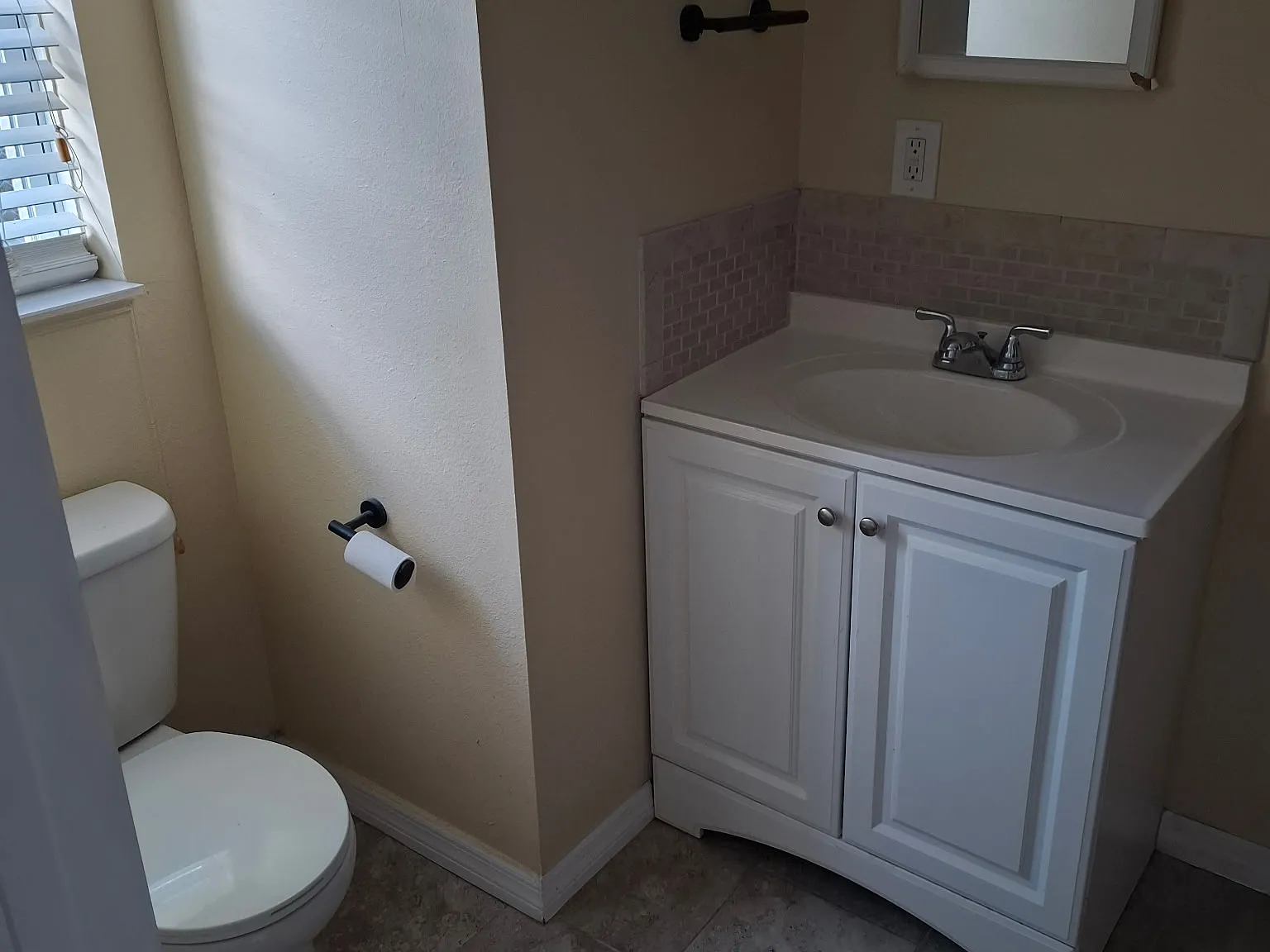 1 bed, 350 sqft, $1,400 — Photo 4