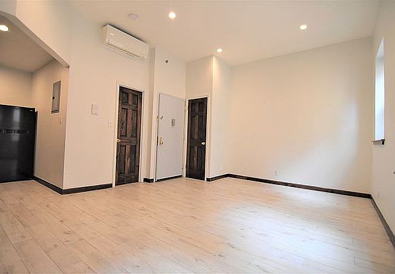 5th image of 626 W 158th St #1R