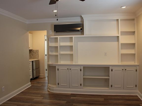 3rd image of 720 N Monroe St APT 1