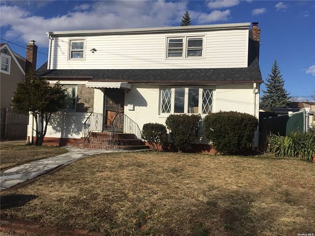 1st image of 687 Martin Dr