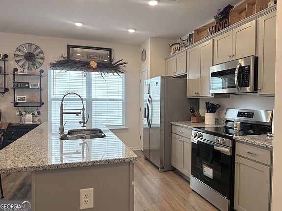 2nd image of 53 Bennett Way