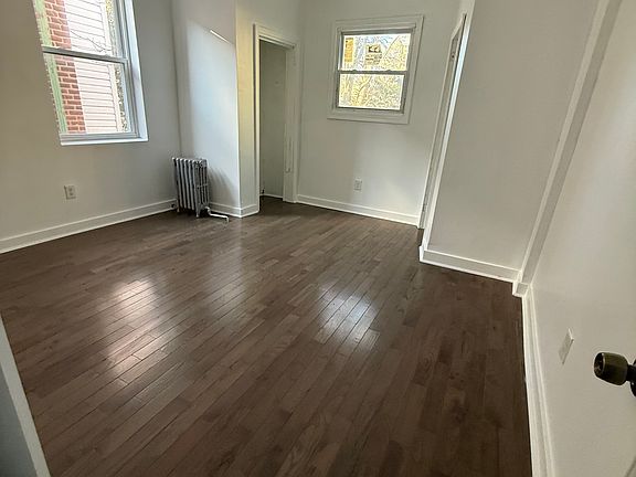 3rd image of 1105 Lindley Ave #2