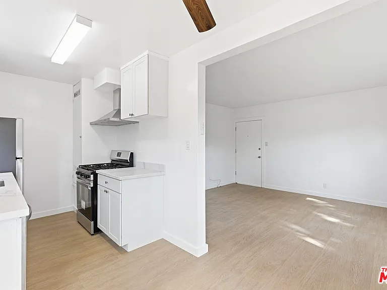 4919 Coldwater Canyon Ave #1 — Photo 9
