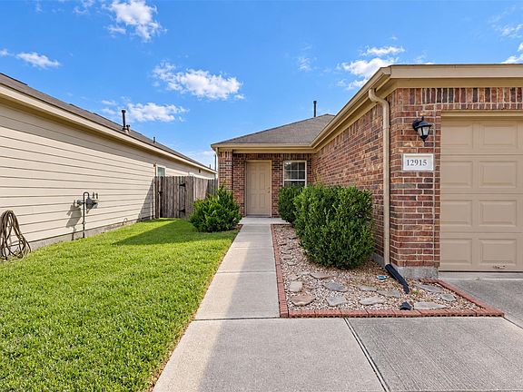2nd image of 12915 Almeda Crossing Ct