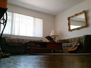 9208 Meadow Grove Dr, Elk Grove, CA 95624