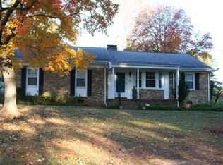 615 McLeod Dr, Sanford, NC 27330