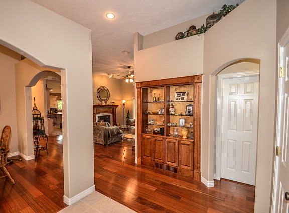 4th image of 12043 S Country Club Dr