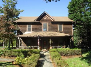 612 Springwood Ave, Gibsonville, NC 27249